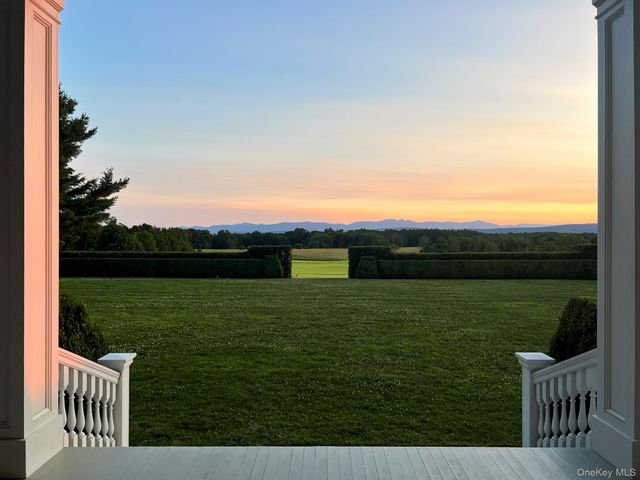 199 Eichybush Road, Kinderhook, NY 12106