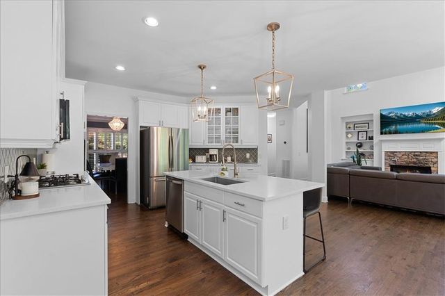 915 River Mist Drive, Suwanee, GA 30024