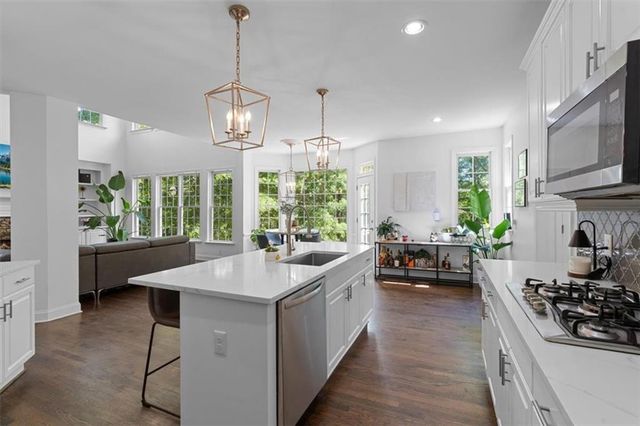 915 River Mist Drive, Suwanee, GA 30024