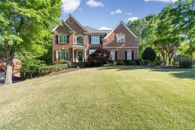 915 River Mist Drive, Suwanee, GA 30024