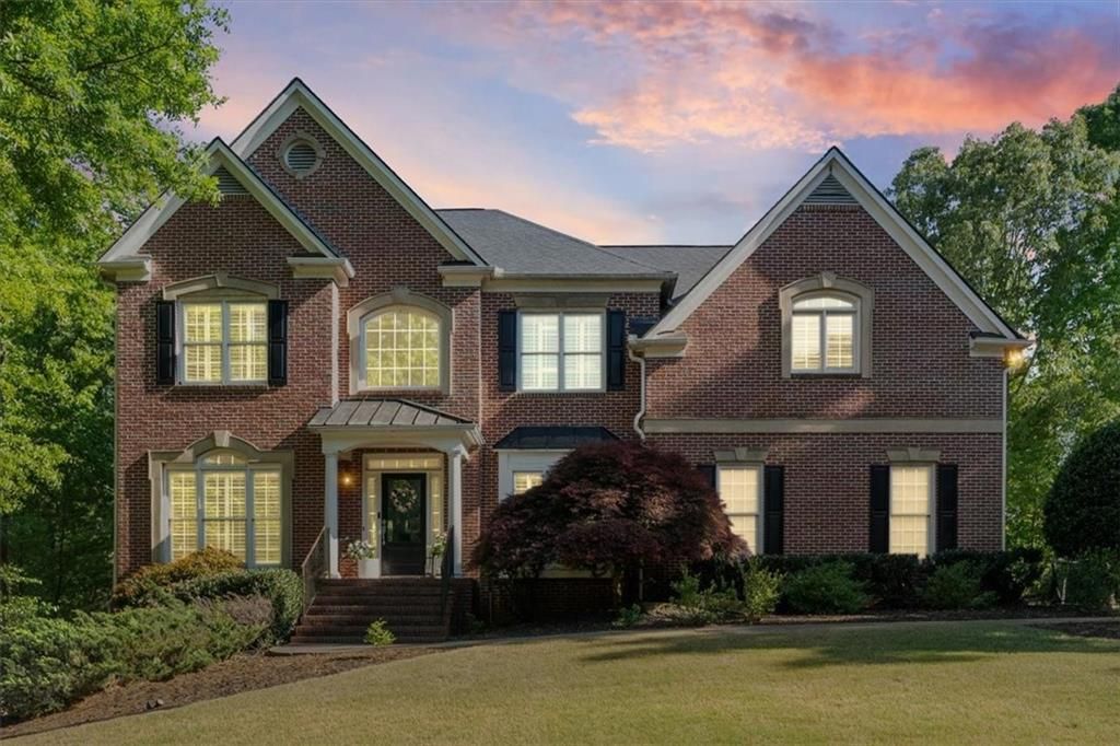 915 River Mist Drive, Suwanee, GA 30024