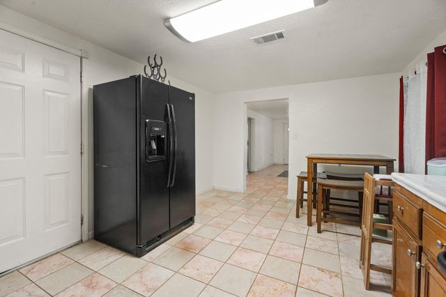4514 E 24th E Street, Dickinson, TX 77539