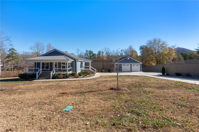1122 Midway Road, Pickens, SC 29671