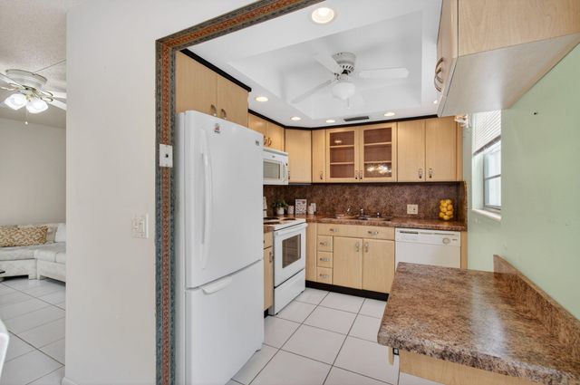 19 Suffolk A, Boca Raton, FL 33434