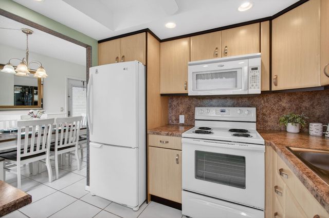 19 Suffolk A, Boca Raton, FL 33434