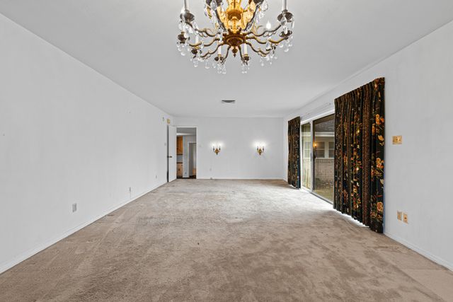 1112 Le Duke Blvd, Longview, TX 75601