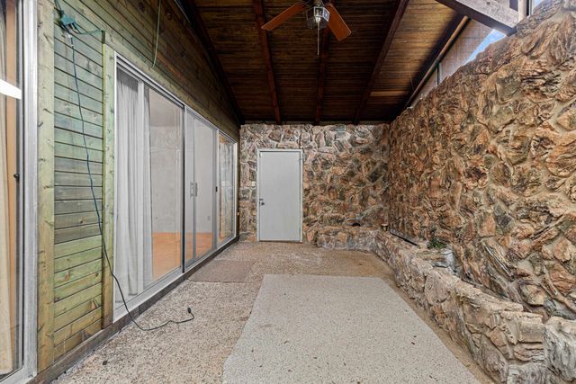 1112 Le Duke Blvd, Longview, TX 75601