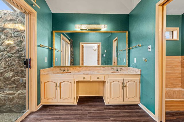 1112 Le Duke Blvd, Longview, TX 75601