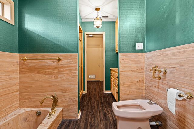 1112 Le Duke Blvd, Longview, TX 75601