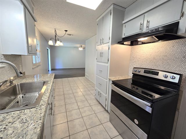 2853 Major Street, Fort Worth, TX 76112