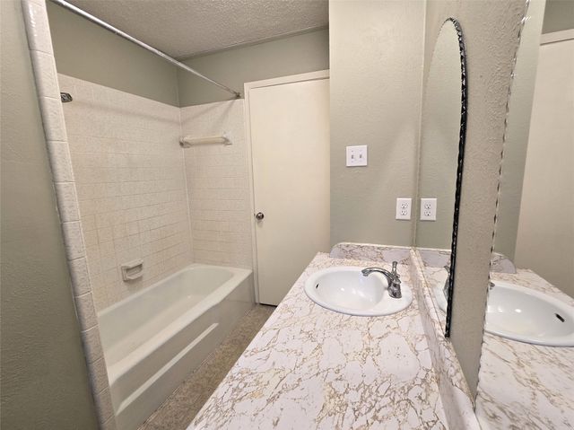 2853 Major Street, Fort Worth, TX 76112