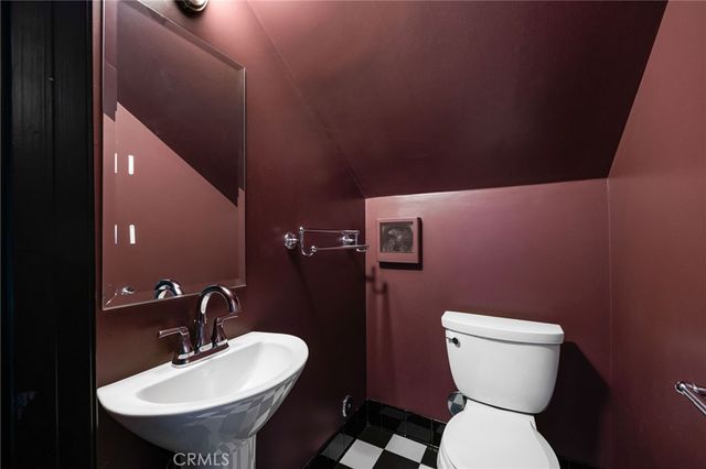 4119 Dundee, Los Angeles, CA 90027
