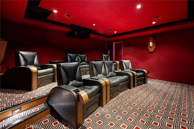 4119 Dundee, Los Angeles, CA 90027