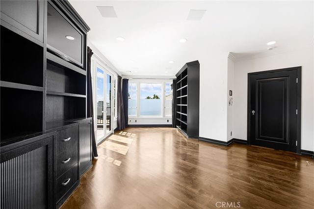 4119 Dundee, Los Angeles, CA 90027