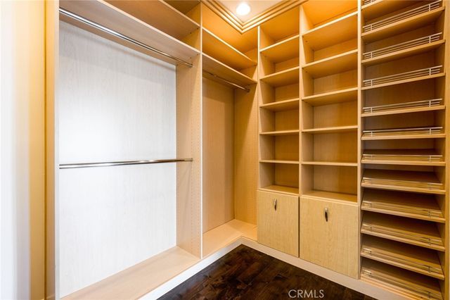 4119 Dundee, Los Angeles, CA 90027