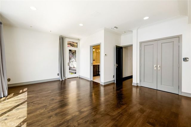 4119 Dundee, Los Angeles, CA 90027