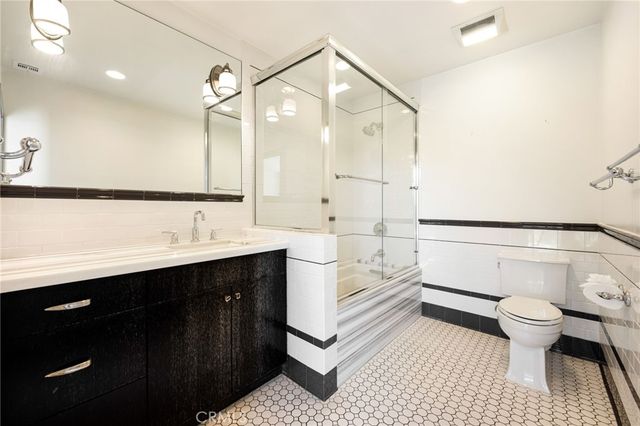 4119 Dundee, Los Angeles, CA 90027