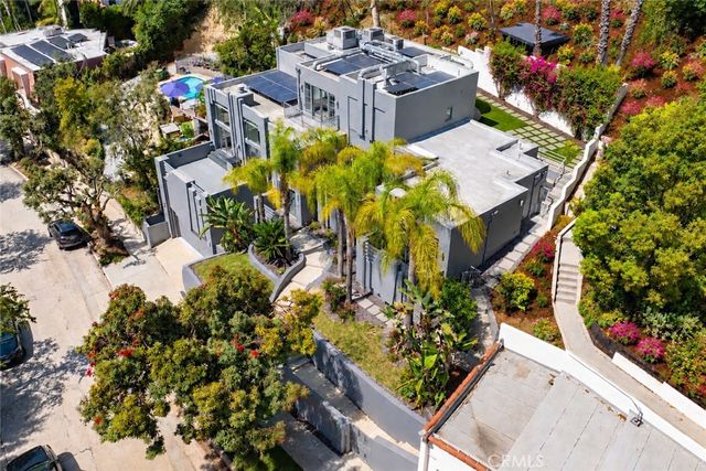 4119 Dundee, Los Angeles, CA 90027