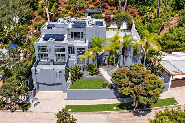4119 Dundee, Los Angeles, CA 90027