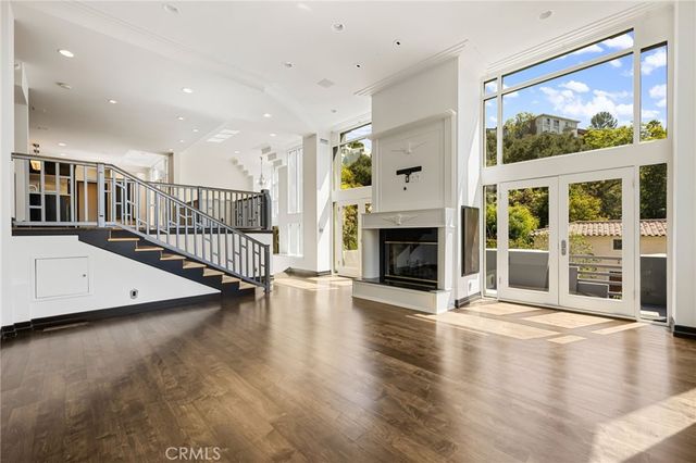 4119 Dundee, Los Angeles, CA 90027