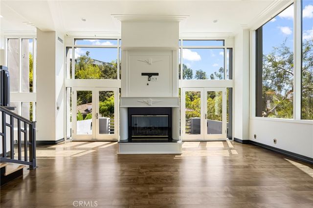 4119 Dundee, Los Angeles, CA 90027