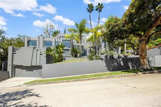 4119 Dundee, Los Angeles, CA 90027