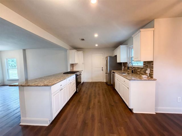 4623 Cherry Street, Santa Fe, TX 77517