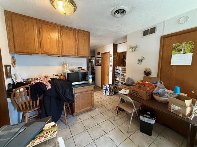 9609 Greystone Avenue, Oklahoma City, OK 73120