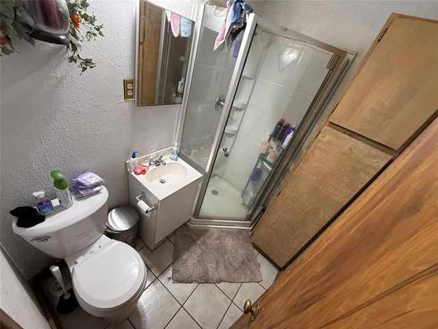 9609 Greystone Avenue, Oklahoma City, OK 73120