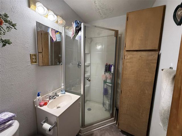 9609 Greystone Avenue, Oklahoma City, OK 73120