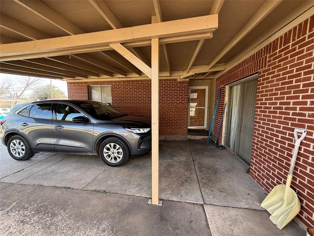 9609 Greystone Avenue, Oklahoma City, OK 73120