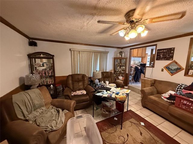 9609 Greystone Avenue, Oklahoma City, OK 73120