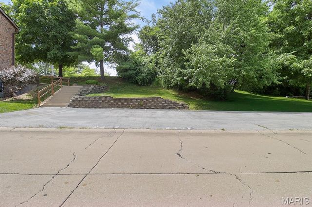 2452 Fowler Avenue, Overland, MO 63114