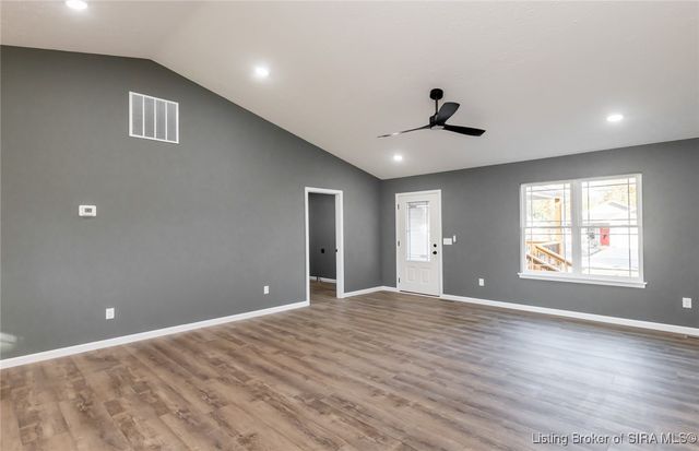 521 W Maple Street, Austin, IN 47102