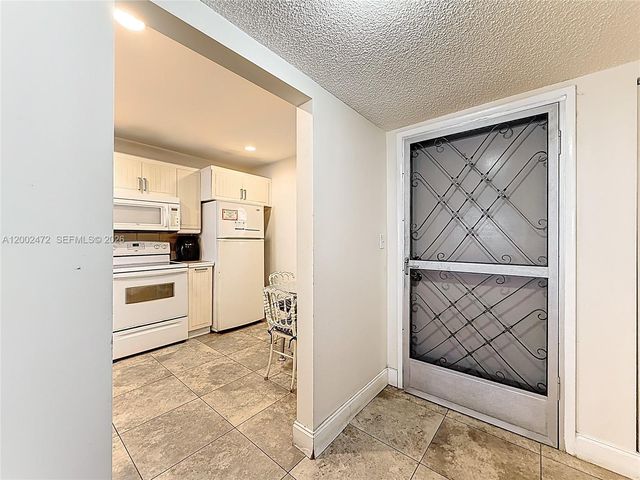 410 SE 2nd St 115, Hallandale Beach, FL 33009