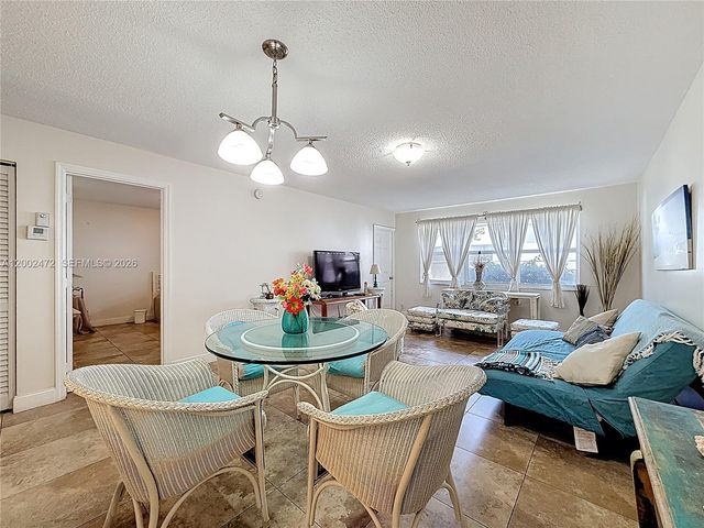 410 SE 2nd St 115, Hallandale Beach, FL 33009