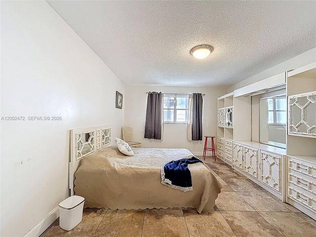 410 SE 2nd St 115, Hallandale Beach, FL 33009