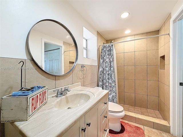 410 SE 2nd St 115, Hallandale Beach, FL 33009