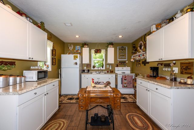 7309 County Road 5090, Pomona, MO 65789