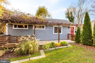 1131 PARRISH DR, Rockville, MD 20851