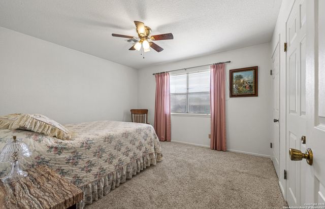 101 Broadmoor, Fredericksburg, TX 78624