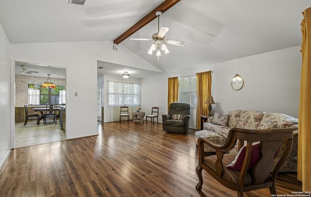 101 Broadmoor, Fredericksburg, TX 78624