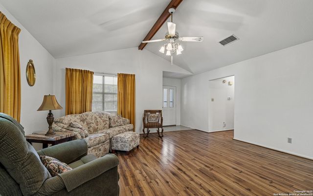 101 Broadmoor, Fredericksburg, TX 78624