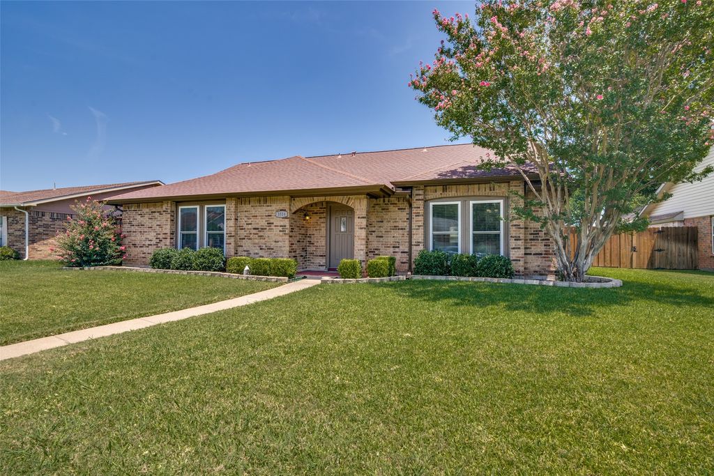3514 Creststone Drive, Garland, TX 75040