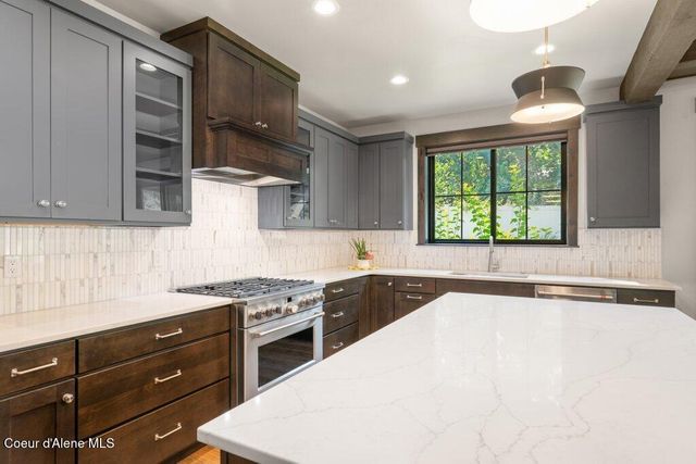 11925 N Rocking R RD, Hayden, ID 83835