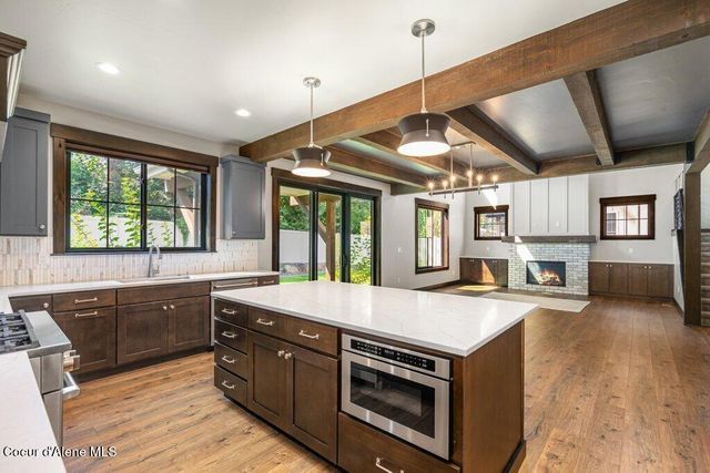 11925 N Rocking R RD, Hayden, ID 83835