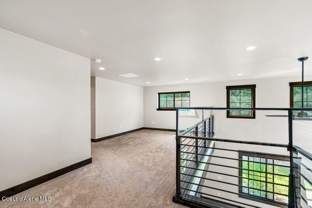 11925 N Rocking R RD, Hayden, ID 83835