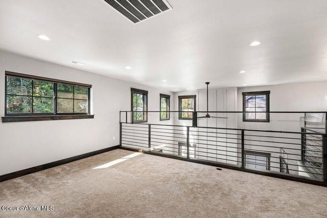 11925 N Rocking R RD, Hayden, ID 83835