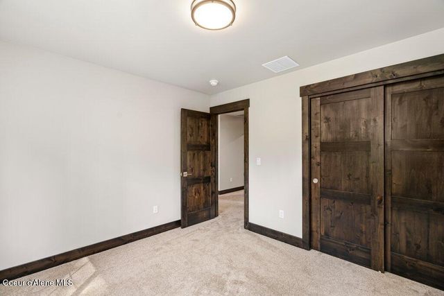 11925 N Rocking R RD, Hayden, ID 83835
