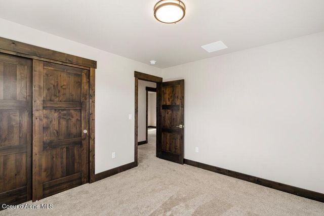 11925 N Rocking R RD, Hayden, ID 83835